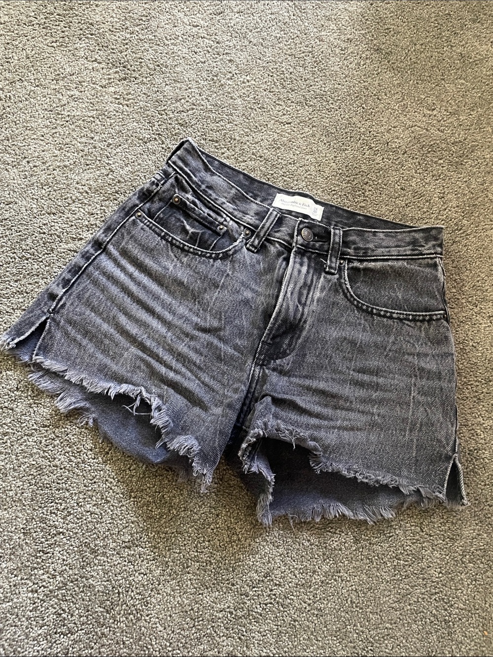 Abercrombie and Fitch 24/00 mid rise boyfriend Distressed Black Denim Short
